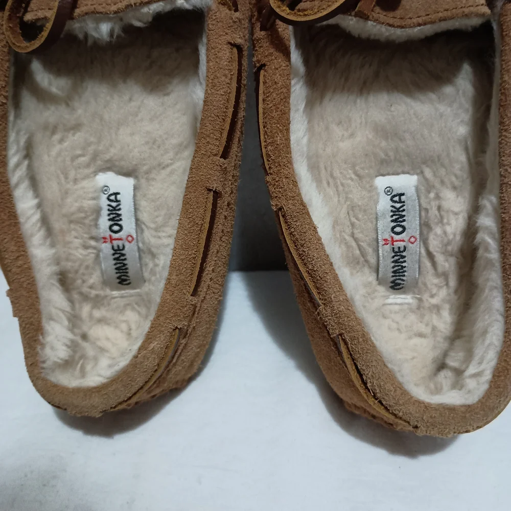 Child Size 2 Minnetonka Moccasin Slipper Shoes